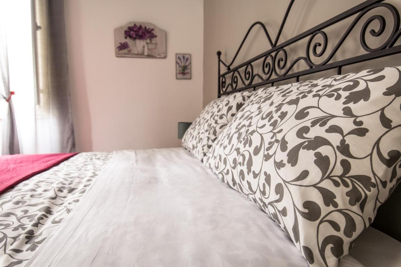 Il Giardino Di Vico Neve Bed & Breakfast Наполи Екстериор снимка