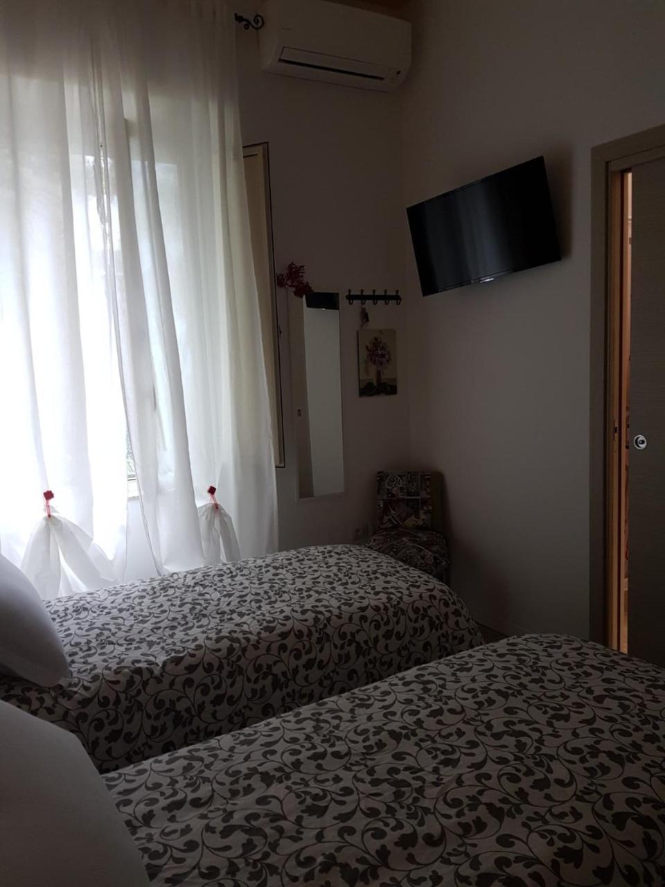 Il Giardino Di Vico Neve Bed & Breakfast Наполи Екстериор снимка