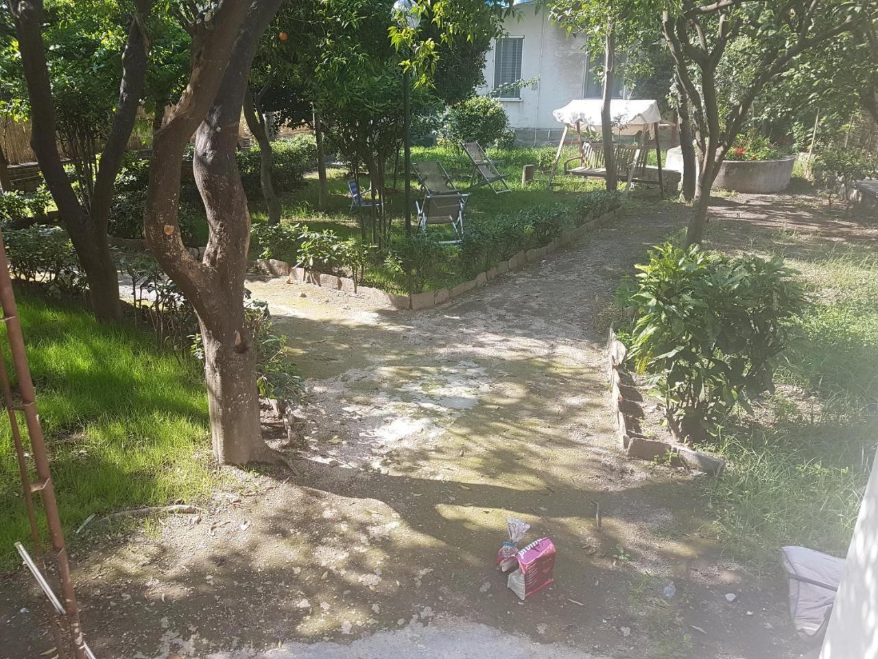 Il Giardino Di Vico Neve Bed & Breakfast Наполи Екстериор снимка