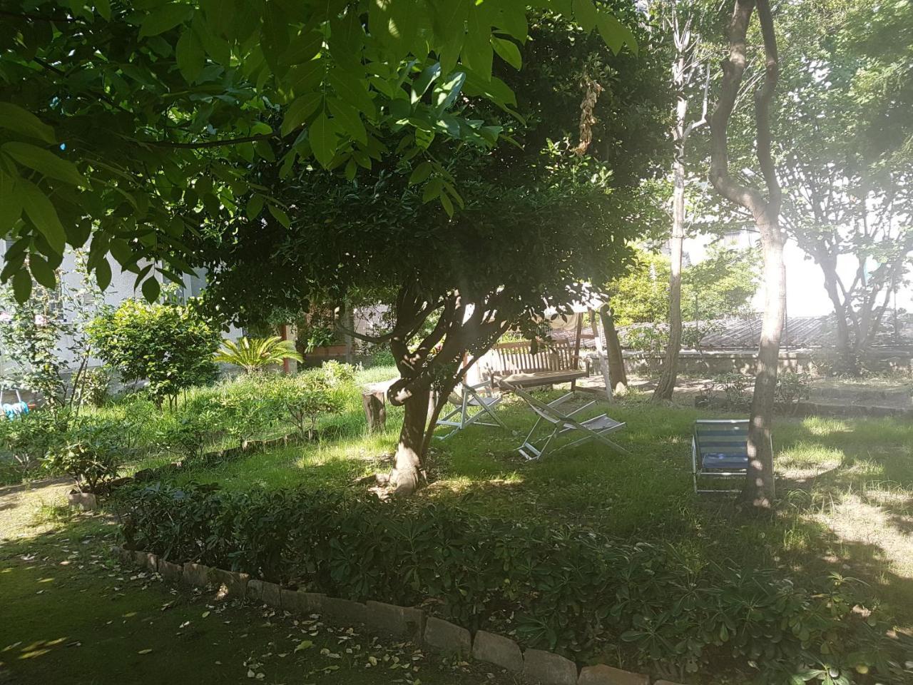 Il Giardino Di Vico Neve Bed & Breakfast Наполи Екстериор снимка