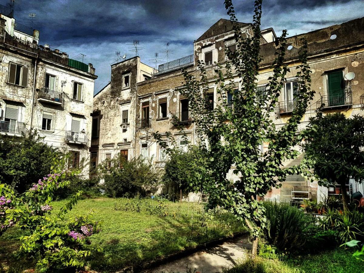 Il Giardino Di Vico Neve Bed & Breakfast Наполи Екстериор снимка
